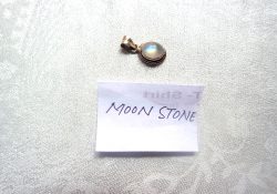 MOON STONE- PENDANT- Standard Pashmina & Handicrafts House